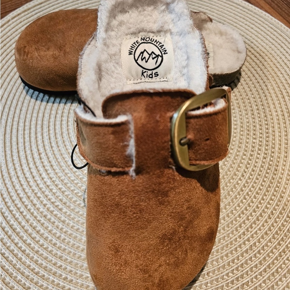 White Mountain Kids Brown Suede Slippers Size 13